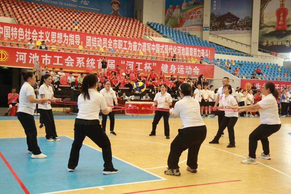 原地集体跳, 展的精气神, 气排球混合