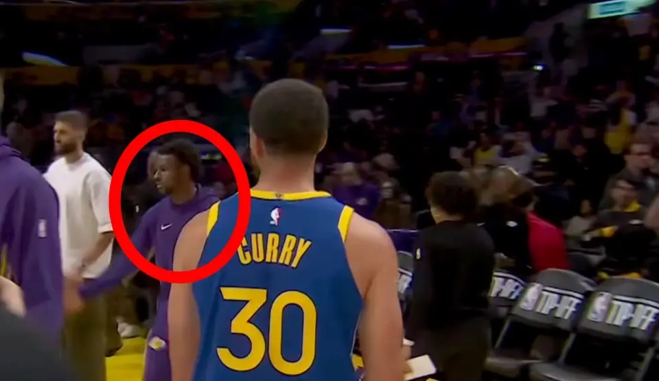 库里赛后找 库里赛后找