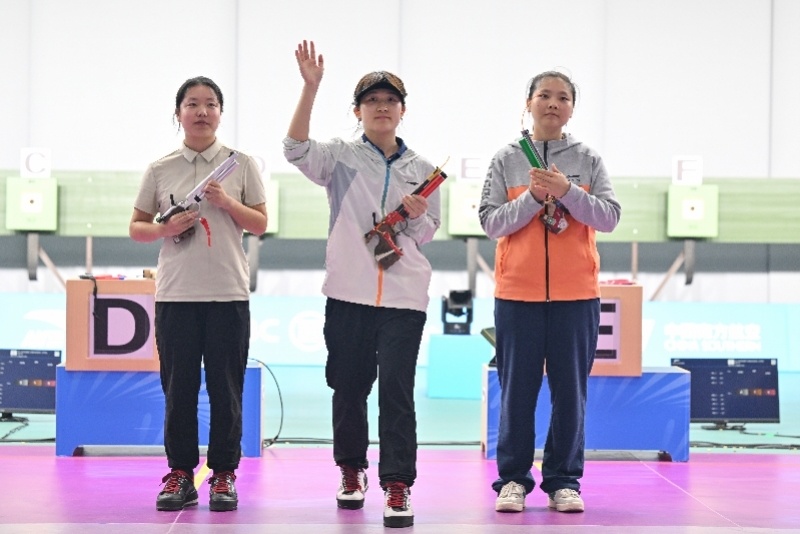 纪录, 包括唐晓在 纪录, 包括唐晓在